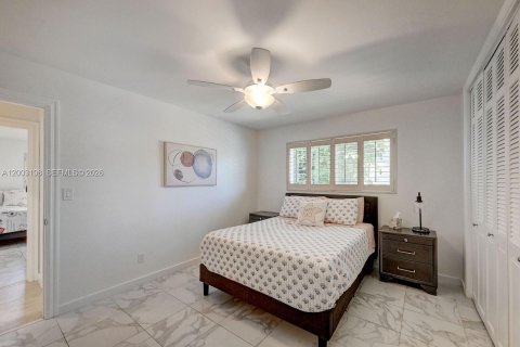 Casa en venta en Hollywood, Florida, 4 dormitorios, 197.6 m2 № 2066335 - foto 9