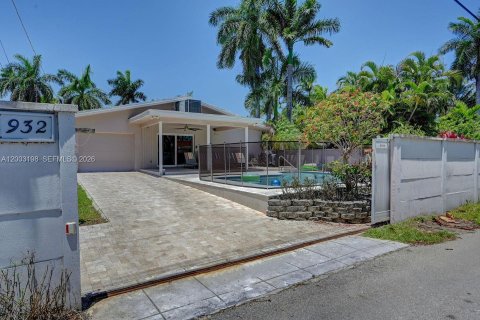 Casa en venta en Hollywood, Florida, 4 dormitorios, 197.6 m2 № 2066335 - foto 15