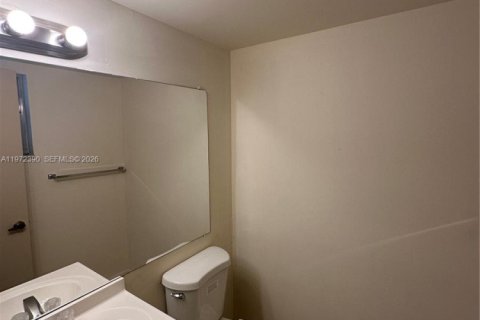 Condominio en alquiler en Sunrise, Florida, 1 dormitorio, 89.19 m2 № 2040340 - foto 20