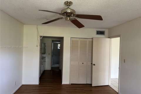 Condominio en alquiler en Sunrise, Florida, 1 dormitorio, 89.19 m2 № 2040340 - foto 14