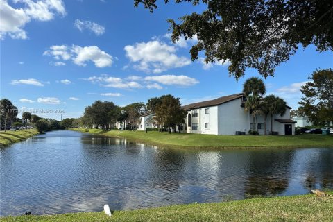 Condominio en alquiler en Sunrise, Florida, 1 dormitorio, 89.19 m2 № 2040340 - foto 21