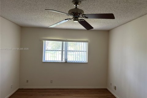 Condominio en alquiler en Sunrise, Florida, 1 dormitorio, 89.19 m2 № 2040340 - foto 13