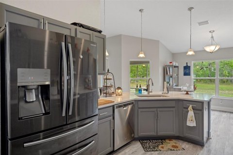 Casa en venta en Weeki Wachee, Florida, 4 dormitorios, 177.54 m2 № 1767794 - foto 18