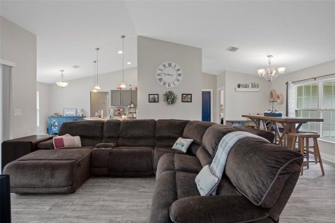 Casa en venta en Weeki Wachee, Florida, 4 dormitorios, 177.54 m2 № 1767794 - foto 11