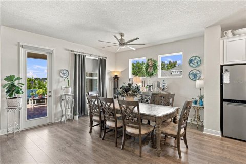 House in San Antonio, Florida 4 bedrooms, 256.22 sq.m. № 2403640 - photo 16