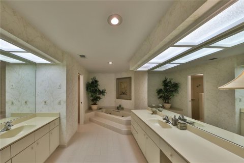 Купить виллу или дом в Апопка, Флорида 6 комнат, 271.83м2, № 1744391 - фото 13