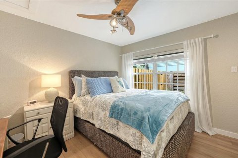 House in Sarasota, Florida 2 bedrooms, 102.01 sq.m. № 2195297 - photo 24