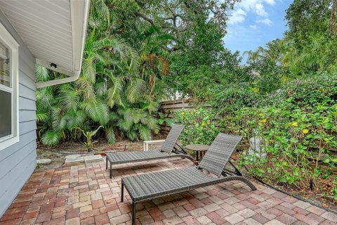 House in Sarasota, Florida 2 bedrooms, 102.01 sq.m. № 2195297 - photo 29