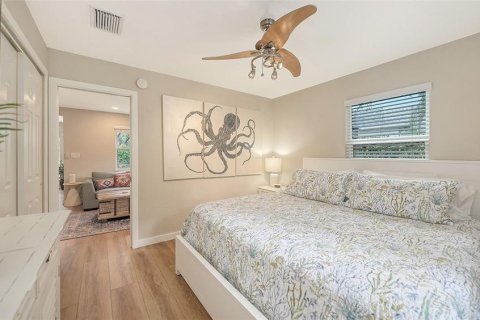 House in Sarasota, Florida 2 bedrooms, 102.01 sq.m. № 2195297 - photo 18