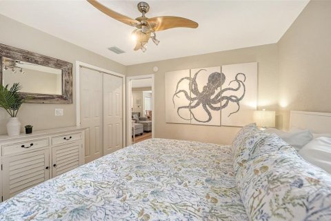 House in Sarasota, Florida 2 bedrooms, 102.01 sq.m. № 2195297 - photo 17
