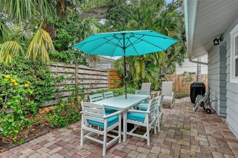 House in Sarasota, Florida 2 bedrooms, 102.01 sq.m. № 2195297 - photo 30
