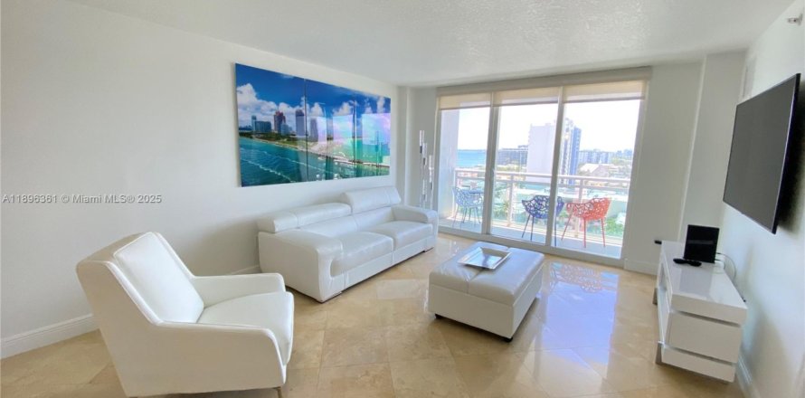 Condominio en Miami Beach, Florida, 1 dormitorio № 2053552