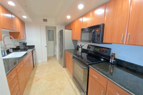 Condominio en alquiler en Miami Beach, Florida, 1 dormitorio, 75.25 m2 № 2053552 - foto 4