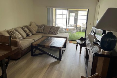 Condo in Oldsmar, Florida, 2 bedrooms  № 2235519 - photo 8