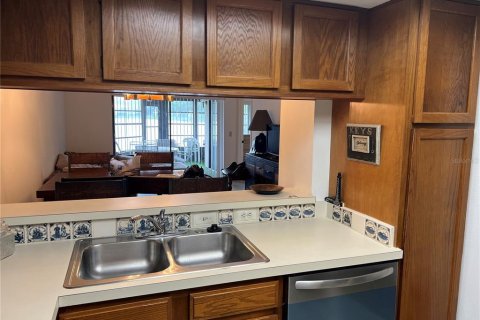Condo in Oldsmar, Florida, 2 bedrooms  № 2235519 - photo 5