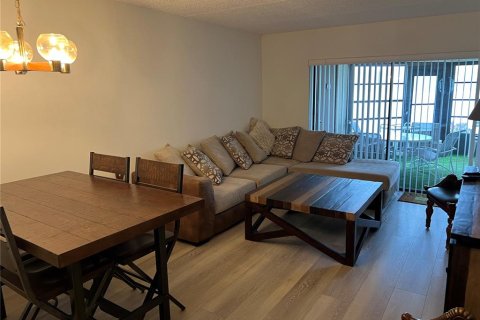 Condo in Oldsmar, Florida, 2 bedrooms  № 2235519 - photo 9