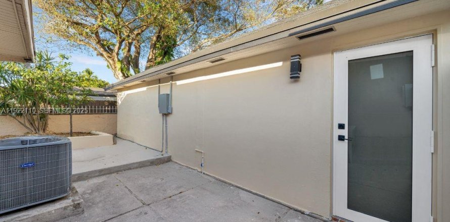 Studio à Miami, Floride № 1986035