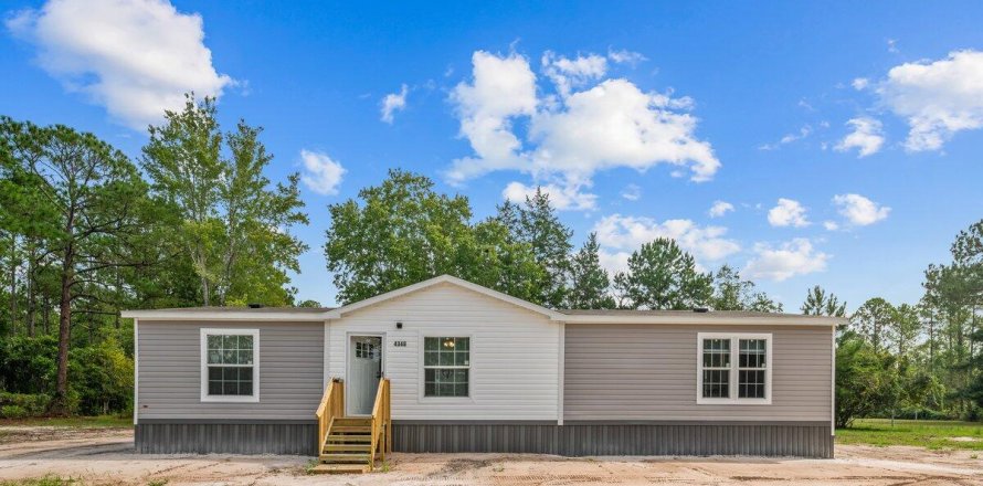 House in Keystone Heights, Florida 3 bedrooms, 145.67 sq.m. № 774190