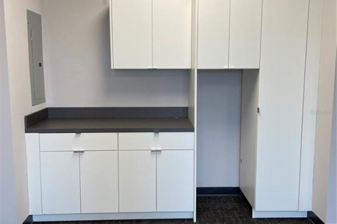Commercial property in Orlando, Florida 71.16 sq.m. № 2211278 - photo 7