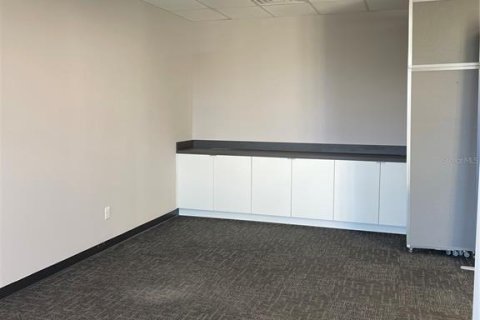 Commercial property in Orlando, Florida 71.16 sq.m. № 2211278 - photo 4