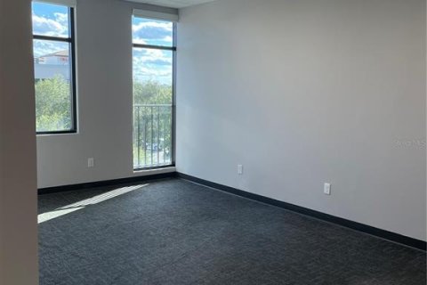 Commercial property in Orlando, Florida 71.16 sq.m. № 2211278 - photo 5