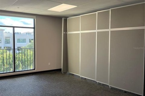 Commercial property in Orlando, Florida 71.16 sq.m. № 2211278 - photo 9