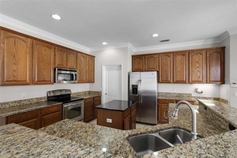 House in Orlando, Florida 4 bedrooms, 205.41 sq.m. № 1795987 - photo 23
