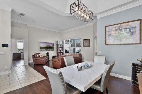 House in Orlando, Florida 4 bedrooms, 205.41 sq.m. № 1795987 - photo 8