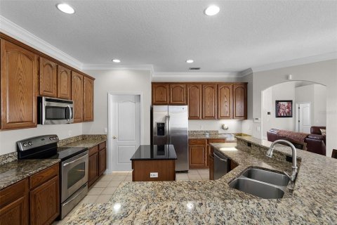 House in Orlando, Florida 4 bedrooms, 205.41 sq.m. № 1795987 - photo 22