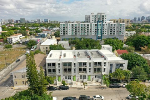 Commercial property in Miami, Florida 910.81 sq.m. № 2086594 - photo 5