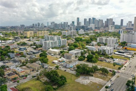 Commercial property in Miami, Florida 910.81 sq.m. № 2086594 - photo 16