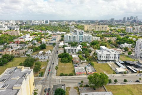 Commercial property in Miami, Florida 910.81 sq.m. № 2086594 - photo 15