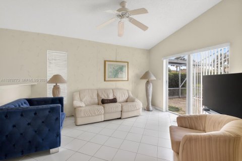 Villa ou maison à vendre à Delray Beach, Floride: 3 chambres, 189.06 m2 № 2052075 - photo 13