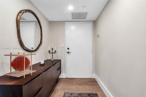 Copropriété à louer à Miami, Floride: 2 chambres, 154.31 m2 № 2004126 - photo 5