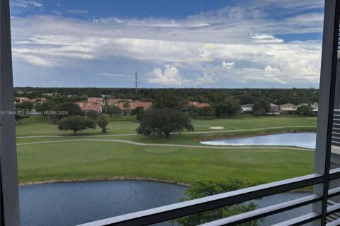 Condo in Pompano Beach, Florida, 2 bedrooms  № 1839214 - photo 21