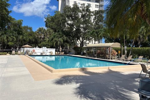 Copropriété à vendre à Pompano Beach, Floride: 2 chambres, 113.81 m2 № 1839214 - photo 28