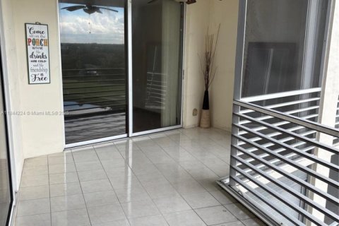 Copropriété à vendre à Pompano Beach, Floride: 2 chambres, 113.81 m2 № 1839214 - photo 23