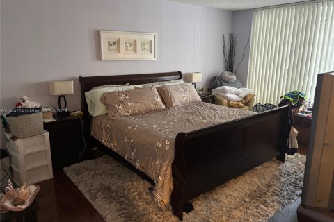 Condo in Pompano Beach, Florida, 2 bedrooms  № 1839214 - photo 20