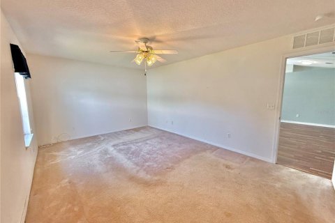House in Palm Coast, Florida 3 bedrooms, 187.29 sq.m. № 2230498 - photo 28