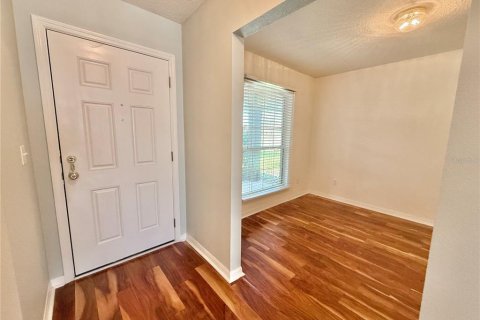 House in Palm Coast, Florida 3 bedrooms, 187.29 sq.m. № 2230498 - photo 8