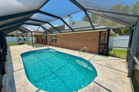 House in Palm Coast, Florida 3 bedrooms, 187.29 sq.m. № 2230498 - photo 5