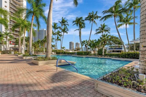 Condominio en alquiler en Aventura, Florida, 2 dormitorios, 110.27 m2 № 2030671 - foto 20