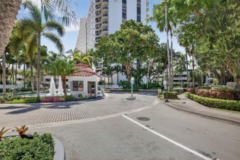 Condominio en alquiler en Aventura, Florida, 2 dormitorios, 110.27 m2 № 2030671 - foto 24