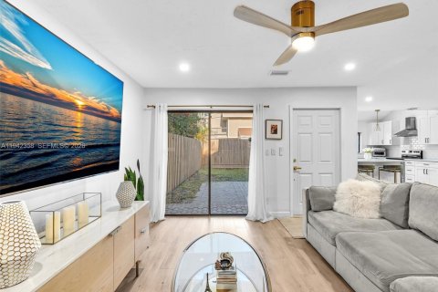 Touwnhouse à vendre à Plantation, Floride: 2 chambres, 116.96 m2 № 1999154 - photo 13