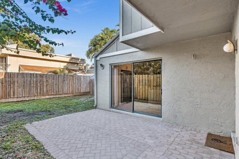 Touwnhouse à vendre à Plantation, Floride: 2 chambres, 116.96 m2 № 1999154 - photo 4