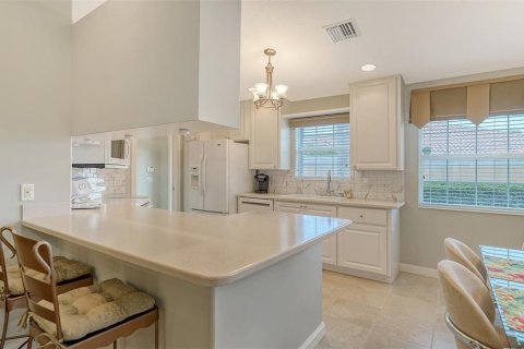 House in Venice, Florida 2 bedrooms, 140.56 sq.m. № 1839870 - photo 16