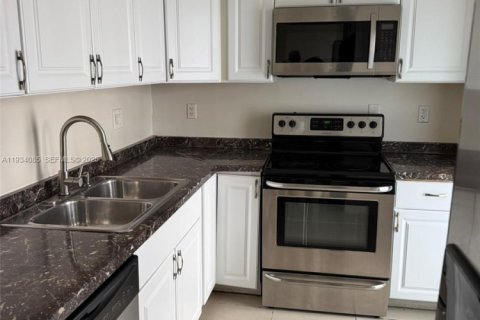 Снять в аренду кондоминиум в Халландейл-Бич, Флорида 1 спальня, 81.38м2, № 1992402 - фото 13