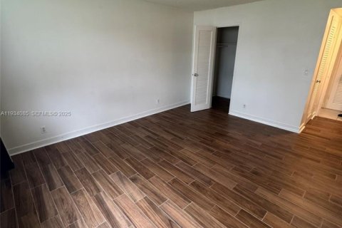 Снять в аренду кондоминиум в Халландейл-Бич, Флорида 1 спальня, 81.38м2, № 1992402 - фото 23