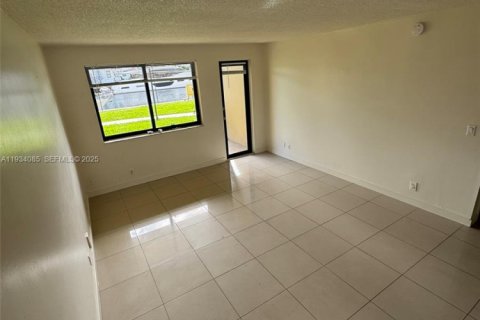 Снять в аренду кондоминиум в Халландейл-Бич, Флорида 1 спальня, 81.38м2, № 1992402 - фото 29