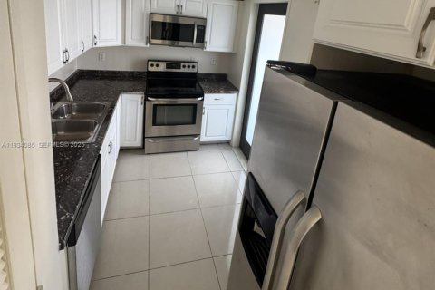 Снять в аренду кондоминиум в Халландейл-Бич, Флорида 1 спальня, 81.38м2, № 1992402 - фото 12